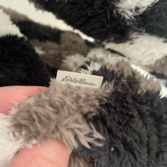 Eddie Bauer Women’s Size M Pullover Sweater Camouflage Fux Fur Half Zip - Picture 4 of 12